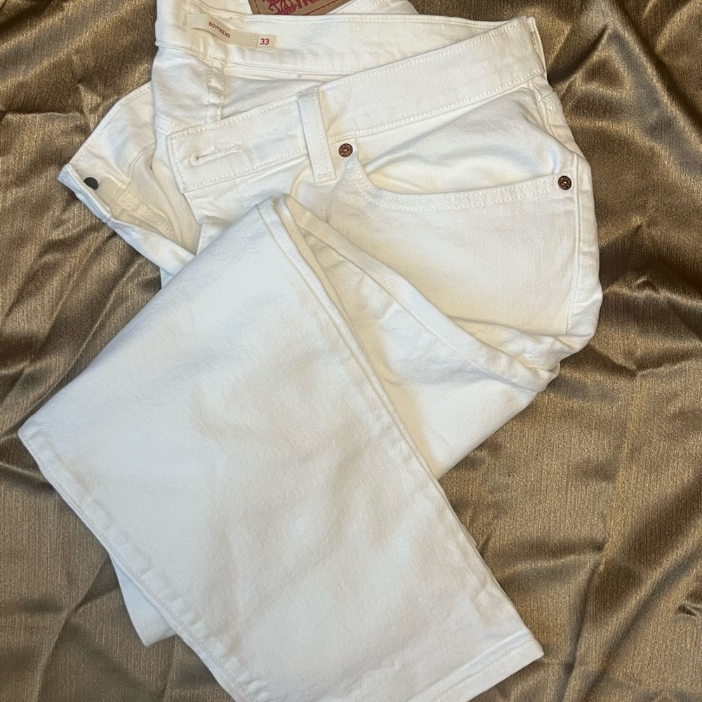 Levi's White Boyfriend Jeans - Cream/Off-White